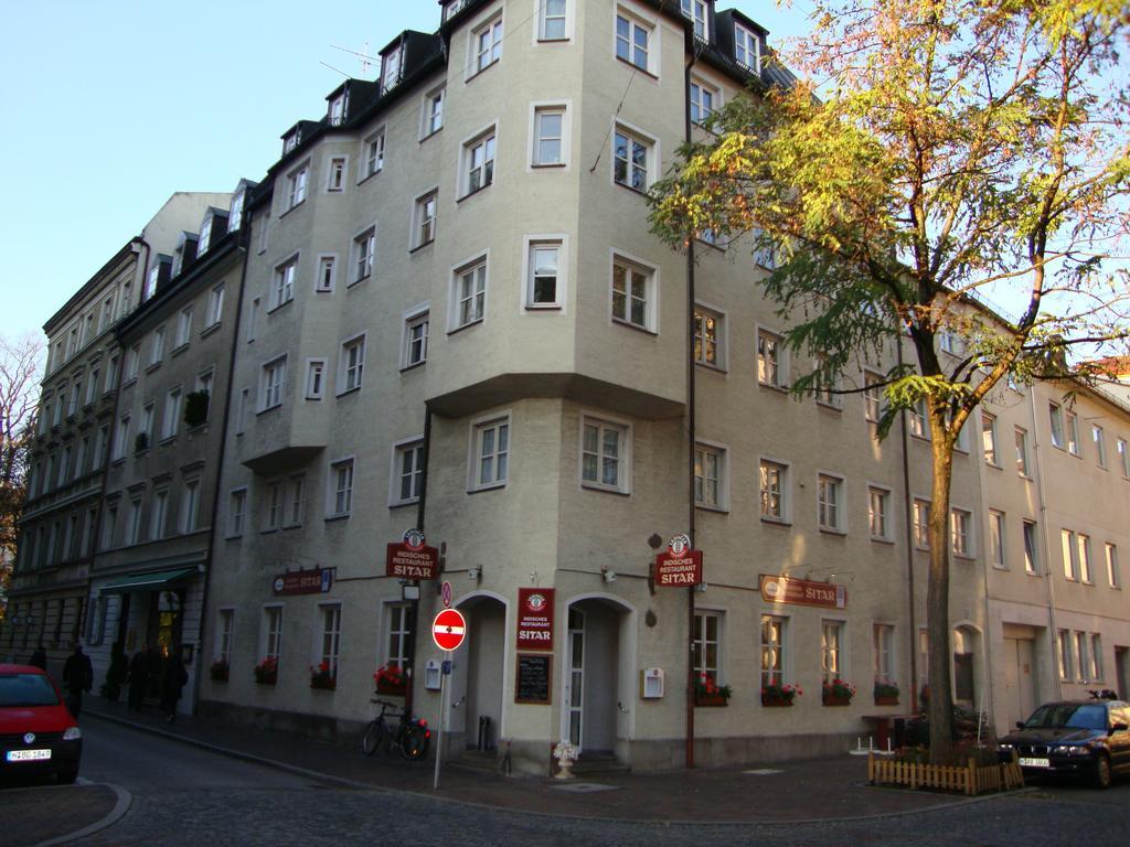 Pension Mona Lisa Munich Exterior photo